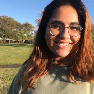 Meet your Posher, Danielle